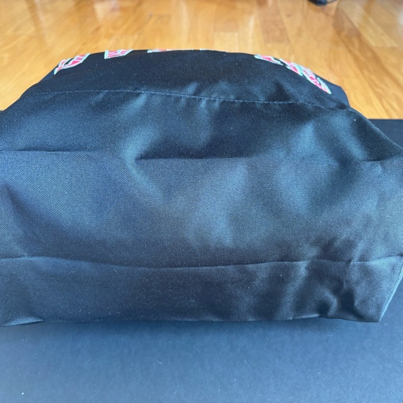 New Victoria’s Secret Pink Large Black Graphic Zippered Tote - Picture 4 of 7